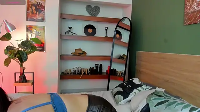 iriiina veneno online show from June 2026 05:04:02 PM