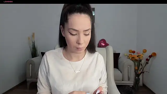 Snapshot of Emmapmg chatting on February 2025 11:52:01 AM Emmapmg online show from February 2025 11:52:01 AM