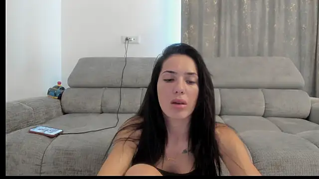 Emmapmg online show from October 2025 09:32:02 AM