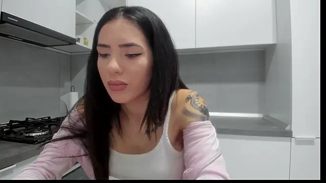 Emmapmg online show from November 2025 09:56:02 AM