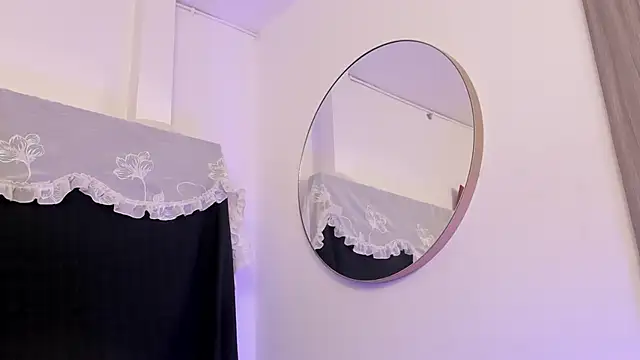 Snapshot of BonnieCute_ chatting on September 2025 12:46:02 AM BonnieCute online show from September 2025 12:46:02 AM