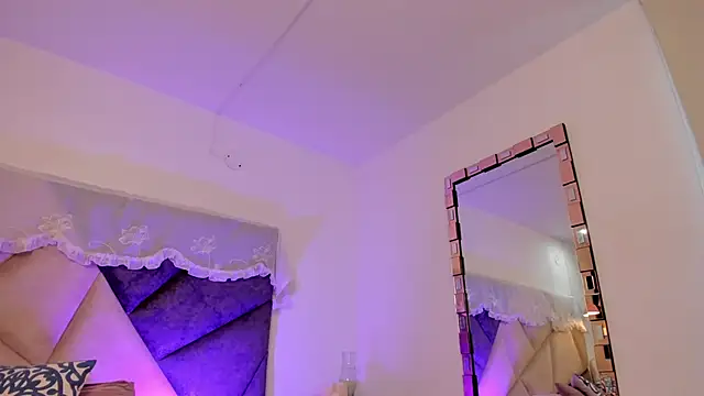 Snapshot of BonnieCute_ chatting on October 2025 12:02:01 PM BonnieCute online show from October 2025 12:02:01 PM