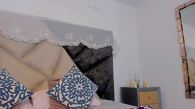 Snapshot of BonnieCute_ chatting on October 2025 12:25:02 AM BonnieCute online show from October 2025 12:25:02 AM