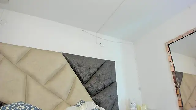BonnieCute  online show from June 2026 11:57:01 PM