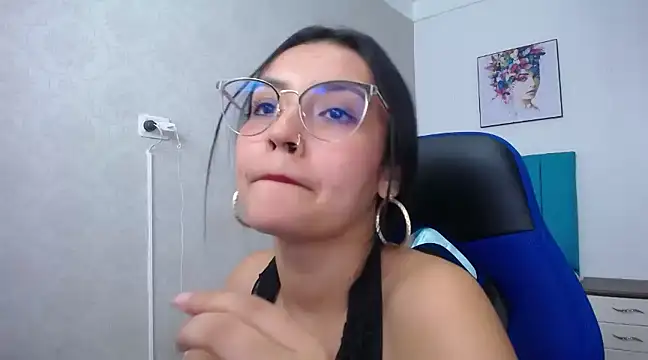 Snapshot of antonella_sweetlittle chatting on February 2025 03:30:02 PM antonella sweetlittle online show from February 2025 03:30:02 PM