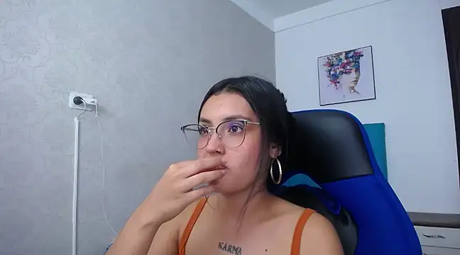 Snapshot of antonella_sweetlittle chatting on March 2025 06:39:02 PM antonella sweetlittle online show from March 2025 06:39:02 PM
