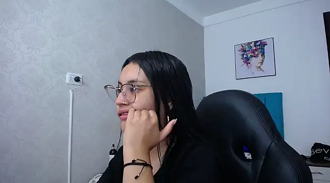 Snapshot of antonella_sweetlittle chatting on March 2025 12:43:02 PM antonella sweetlittle online show from March 2025 12:43:02 PM