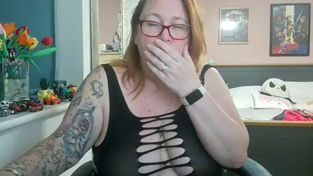 NikiDeeOfficial online show from June 2026 09:35:02 PM