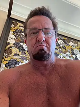 sluttydylan online show from May 2026 11:53:01 PM