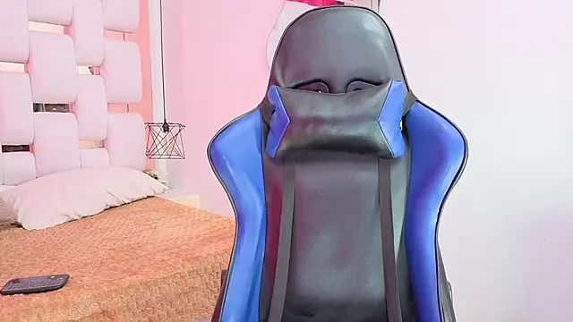 Snapshot of scarce_candy69 chatting on November 2025 05:51:02 PM scarce candy69 online show from November 2025 05:51:02 PM