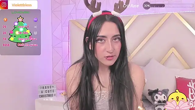 Snapshot of Violettbloss chatting on December 2024 01:25:01 AM Violettbloss online show from December 2024 01:25:01 AM