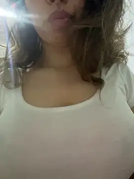 Snapshot of farah-36 chatting on December 2024 01:10:01 AM farah-36 online show from December 2024 01:10:01 AM