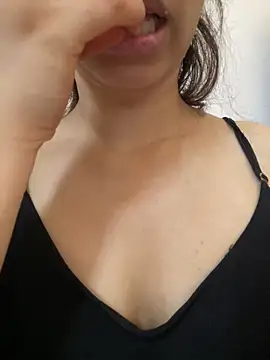 Snapshot of farah-36 chatting on September 2025 01:33:01 PM farah-36 online show from September 2025 01:33:01 PM