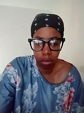 Snapshot of madamsensuale chatting on December 2025 01:49:02 PM madamsensuale online show from December 2025 01:49:02 PM