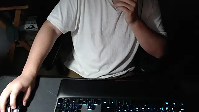 Snapshot of thealfawolf01 chatting on October 2025 03:17:02 AM thealfawolf01 online show from October 2025 03:17:02 AM