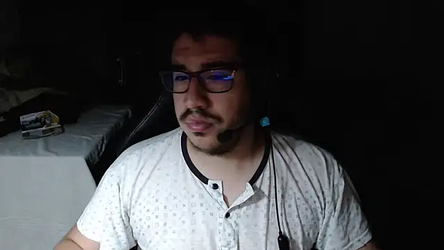 Snapshot of thealfawolf01 chatting on October 2025 05:41:02 AM thealfawolf01 online show from October 2025 05:41:02 AM