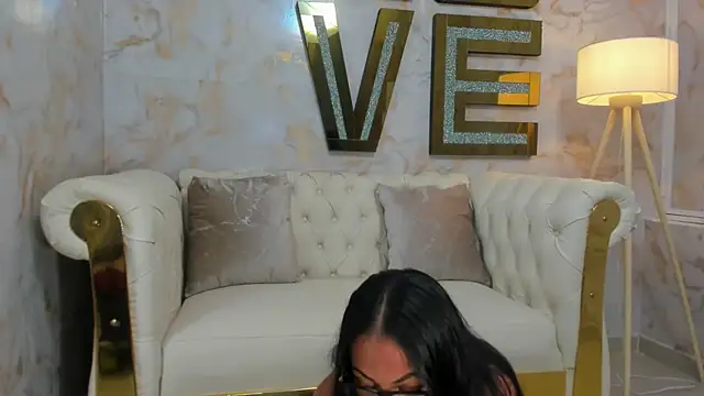 hanna slut  online show from October 2025 10:23:02 AM