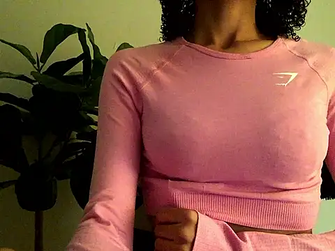 Snapshot of loveofbea chatting on December 2024 09:06:01 PM loveofbea online show from December 2024 09:06:01 PM