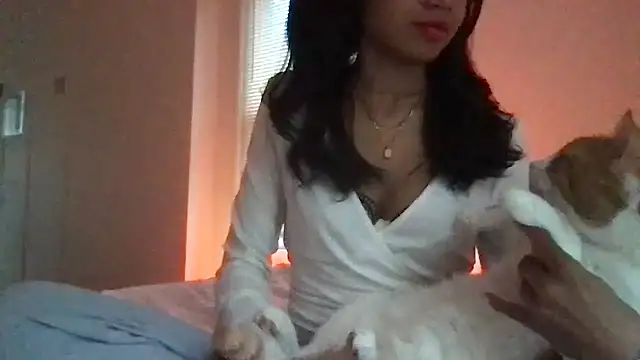 loveofbea online show from May 2026 01:08:02 PM