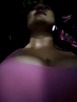 Snapshot of Blushing_Katy chatting on December 2024 11:51:01 PM Blushing Katy online show from December 2024 11:51:01 PM