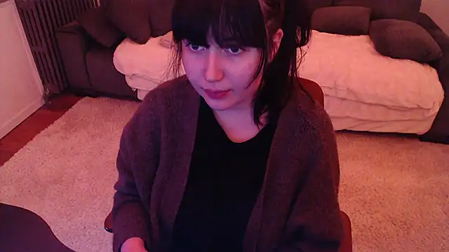 Lynylou online show from February 2025 05:09:02 PM