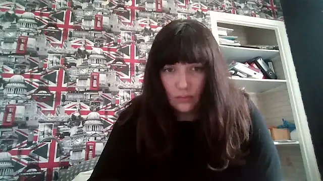 Lynylou online show from September 2025 11:01:02 AM