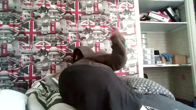 Lynylou online show from September 2025 08:30:01 AM