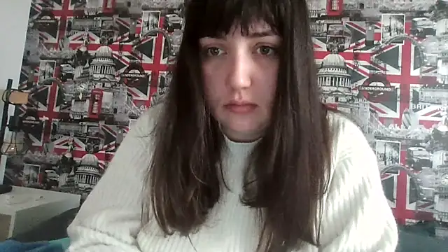 Lynylou online show from October 2025 12:28:02 PM