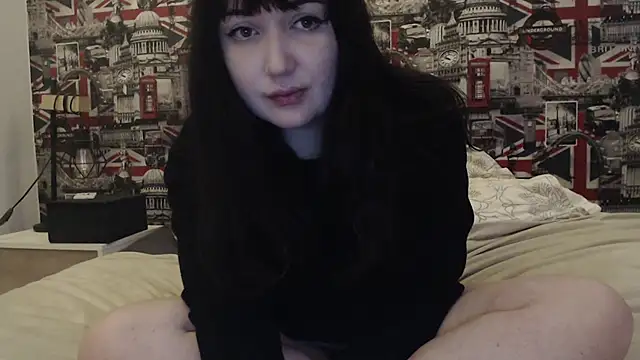 Lynylou online show from February 2026 08:07:02 PM