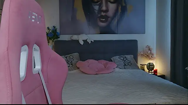 JudyWalkerr online show from March 2026 06:18:01 AM