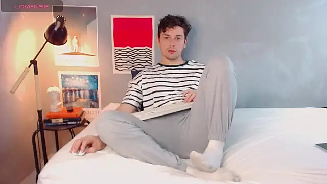 Elio555 online show from November 2025 12:16:01 PM