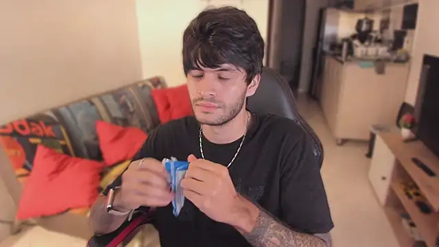 Snapshot of justin_stark7 chatting on October 2025 11:22:02 PM justin stark7 online show from October 2025 11:22:02 PM