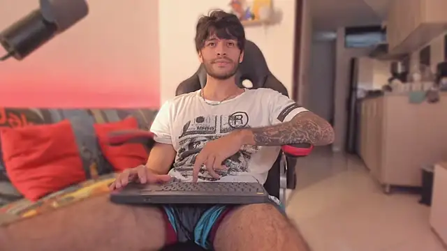 justin stark7 online show from November 2025 10:15:02 PM