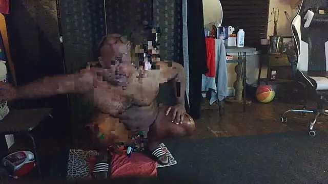 Snapshot of bigshh8 chatting on October 2025 11:29:02 AM bigshh8 online show from October 2025 11:29:02 AM