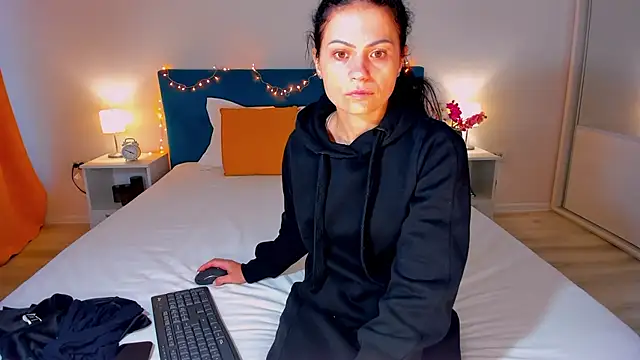 devilish angel online show from November 2025 05:40:02 AM