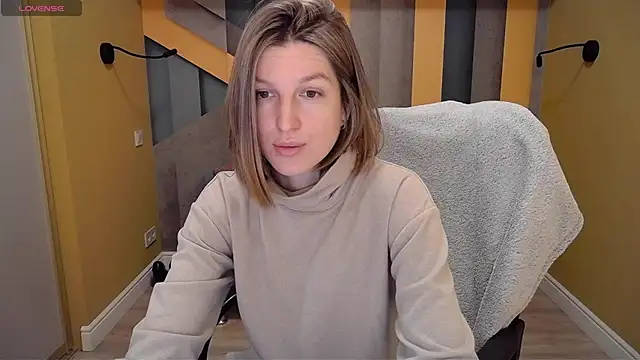 Snapshot of EmilyWalkeri chatting on December 2024 07:47:02 AM EmilyWalkeri online show from December 2024 07:47:02 AM