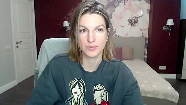 Snapshot of EmilyWalkeri chatting on January 2025 07:43:02 AM EmilyWalkeri online show from January 2025 07:43:02 AM
