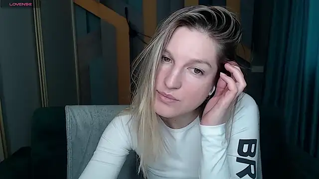 EmilyWalkeri online show from February 2026 08:29:01 AM