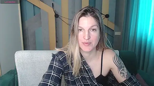 EmilyWalkeri online show from February 2026 08:21:02 AM