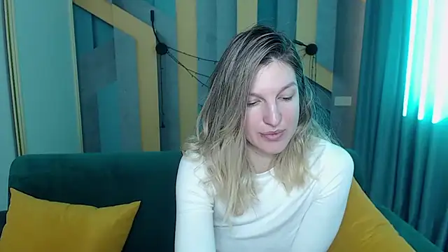 EmilyWalkeri online show from March 2026 08:20:02 AM