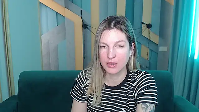 EmilyWalkeri online show from March 2026 08:08:01 AM