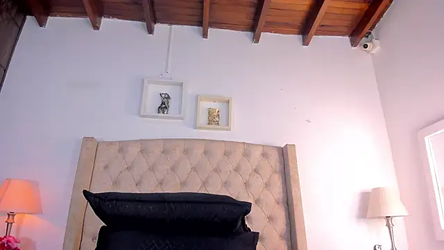 allisson m online show from December 2025 12:12:01 PM