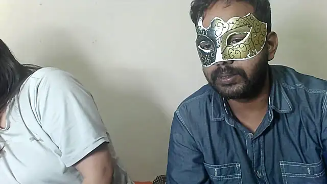 Snapshot of Cutehornycouples chatting on October 2025 05:57:02 PM Cutehornycouples online show from October 2025 05:57:02 PM