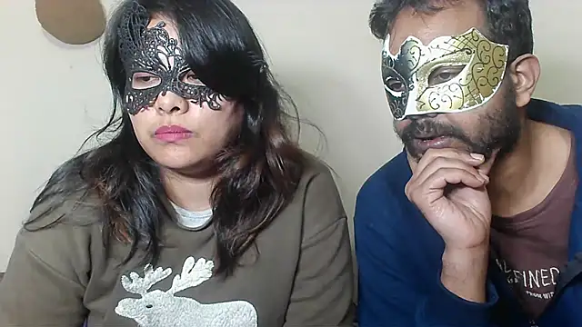 Snapshot of Cutehornycouples chatting on November 2025 06:08:01 PM Cutehornycouples online show from November 2025 06:08:01 PM