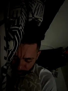 rich0431 online show from October 2025 02:43:02 PM