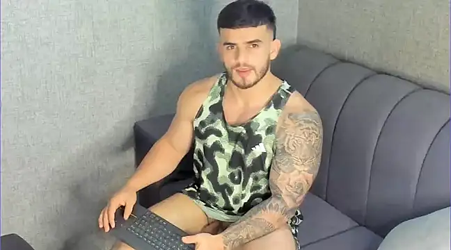 Snapshot of Ricardogo19 chatting on December 2024 04:49:02 AM Ricardogo19 online show from December 2024 04:49:02 AM