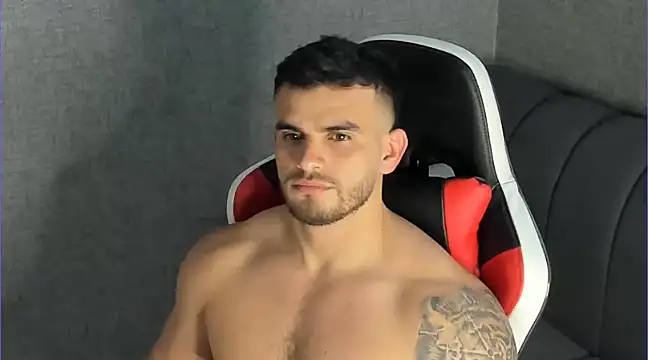 Snapshot of Ricardogo19 chatting on January 2025 11:59:01 PM Ricardogo19 online show from January 2025 11:59:01 PM