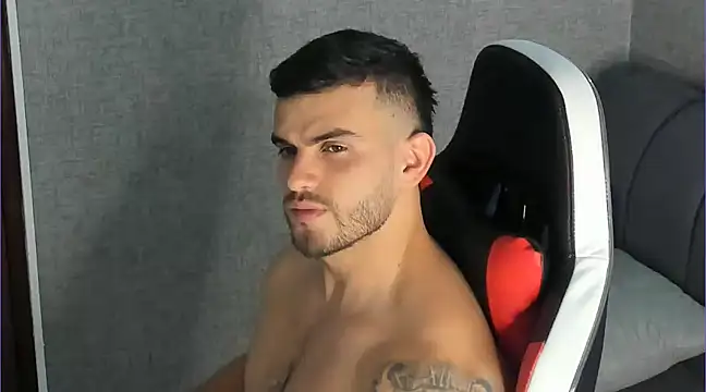 Snapshot of Ricardogo19 chatting on January 2025 04:55:01 PM Ricardogo19 online show from January 2025 04:55:01 PM