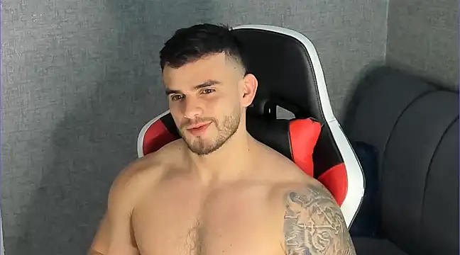 Snapshot of Ricardogo19 chatting on January 2025 11:52:02 PM Ricardogo19 online show from January 2025 11:52:02 PM