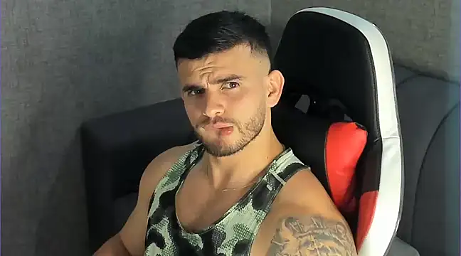 Snapshot of Ricardogo19 chatting on January 2025 03:18:01 AM Ricardogo19 online show from January 2025 03:18:01 AM